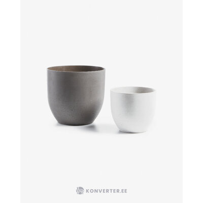 Brown and white flower pot (lula)