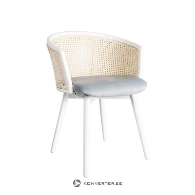 Harmaa-valkoinen tuolin veistos (feeldesign)