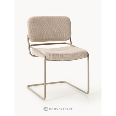 Beige chair (don)
