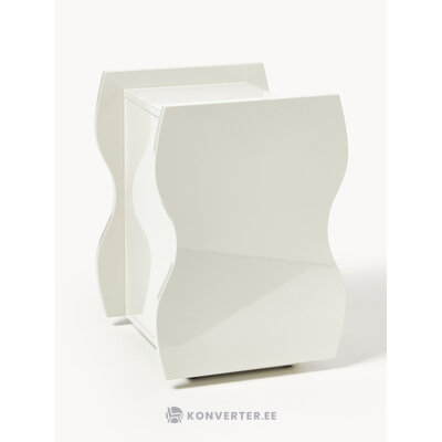 Balts naktsgaldiņš (māte)