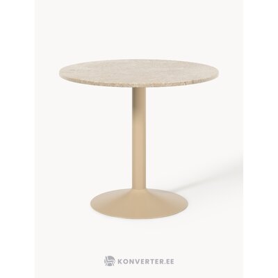 Pusdienu galds (maley)