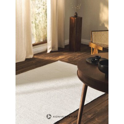 Helebeež Villane Vaip (Amaro)300x400