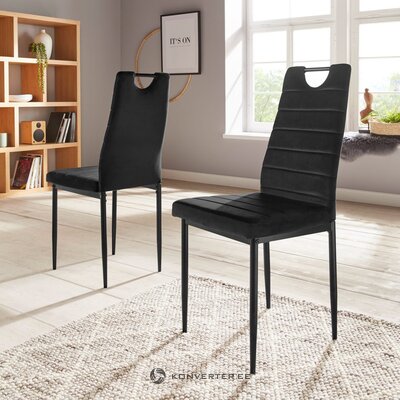 Black velvet chair (mandy)