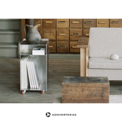 Dizainerio aliuminio šoninis staliukas su kniedėmis (frama) ant ratukų