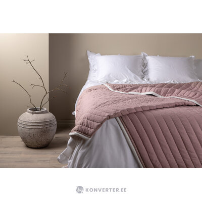 Bed linen (June)