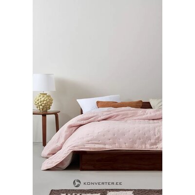 Light pink bedspread (Calm)