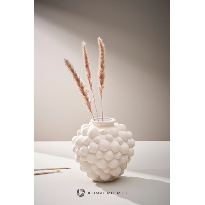 Белая декоративная ваза (румяна)