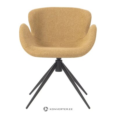 Honey-colored dining chair with Maliga