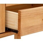 Светло-коричневый шкаф из массива дерева с 3 ящиками в хорошем состоянии.