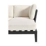 Sodo sofa (kaline) nepažeista