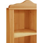 Коричневая полка из цельного дерева (метте) не повреждена