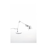 Hopeinen designpöytävalaisin tolomeo (artemide)