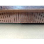 Dark brown extendable dining table (calary) 92x180-230 with cosmetic flaws.