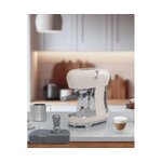 Espresso automāts 50. gadu stilā (smeg)