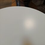Pieni ruokapöytä korppi (actona) laatikossa, jossa kosmeettinen vika