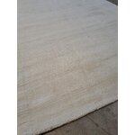 Light hand-woven viscose carpet (jane) 120x180 with beauty flaws