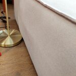 Šviesiai smėlio spalvos didelė kampinė modulinė sofa (Lennon) 327cm su kosmetiniais trūkumais