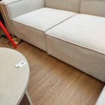 Šviesiai smėlio spalvos didelė kampinė modulinė sofa (Lennon) 327cm su kosmetiniais trūkumais