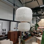 Balta dizaina kulonu lampa (misaki) ar kosmētisku defektu