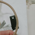 Дважды подвесной светильник золотисто-белого цвета (домашний врач) с косметическими дефектами