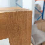 Kylpyhuoneen seinäkaappi peilillä, Plubia (kave home), jossa kosmeettisia virheitä.