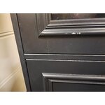 Musta vitriinikaappi (de eekhoorn), pienillä kosmeettisilla virheillä