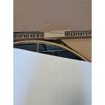 Apvalus sieninis veidrodis mediniu rėmeliu (avery) d=55 su kosmetiniais defektais