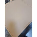 Dviejų kavos staliukų komplektas (fera) su kosmetiniais defektais