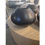 Must Disain Lillevaas (Latona)