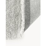 Light gray fluffy carpet (leighton)300x400