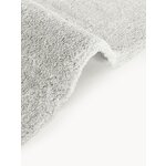 Light gray fluffy carpet (leighton)300x400