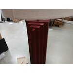 Raudona grindų lempa (luomo)