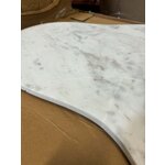 Valge-Pruun Marmorist Diivanilaud (Naruto)