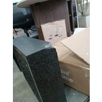 Tamsiai pilka kriauklė Kuveni (La Forma)