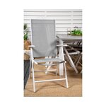 Pilkai baltos sodo kėdės pertrauka (rizikos dizainas)