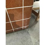 Terakotas kafijas galdiņš (doug) ar kosmētiskiem defektiem.