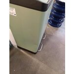 Roskakori (rafa) kosmeettisella vialla