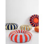 Tumba Float (Studio About)