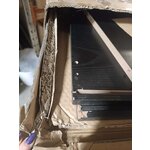 Melns TV statīvs angus (actona) ar nelieliem kosmētiskiem defektiem