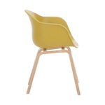 Geltona kėdė (Claire)