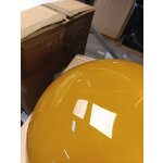 Tamsiai geltonas stalinis šviestuvas „Josy“ („Kare Design“)