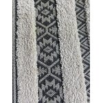 Iekštelpu un āra paklājs ar melni bēšu rakstu temara (piparmētru paklāji) 120x170 netīrs