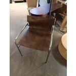 Atzveltnes krēsls (dion)