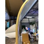 Настенное зеркало в золотой раме и мраморной полочке (верена) 60х90 с косметическими дефектами.