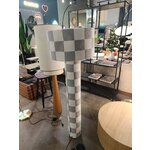 Floor lamp (pedestal)