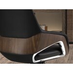 Melns biroja krēsls (Angel Cerdá)