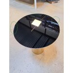 Kultainen sohvapöytä paros (tradestone), jossa on kauneusvirheitä