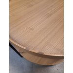 Kafijas galdiņš (Renē) ar kosmētiskiem defektiem.