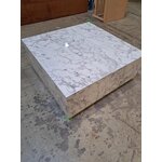 Coffee table with imitation marble (lesley) with small cosmetic flaws