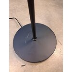 Melna stāvlampa edgar (markslöjd) ar skaistuma trūkumiem